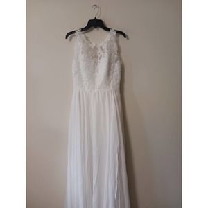 Never Worn Size 10 Lace and Tulle Wedding Dress